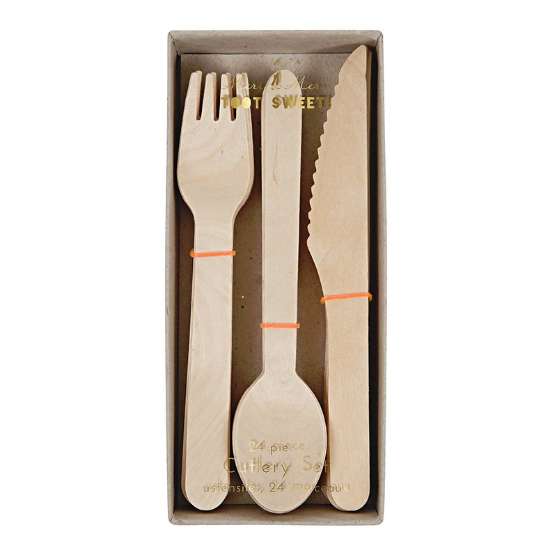 wooden cutlery set